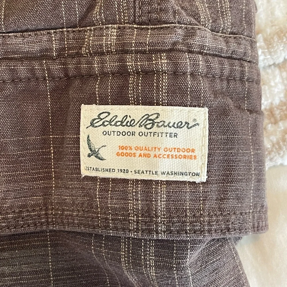 Eddie Bauer Cargo Shorts Men's Size 40 Brown Plaid Outdoor Utility Shorts